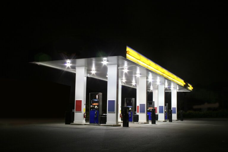 gas station, night time, night-2665795.jpg